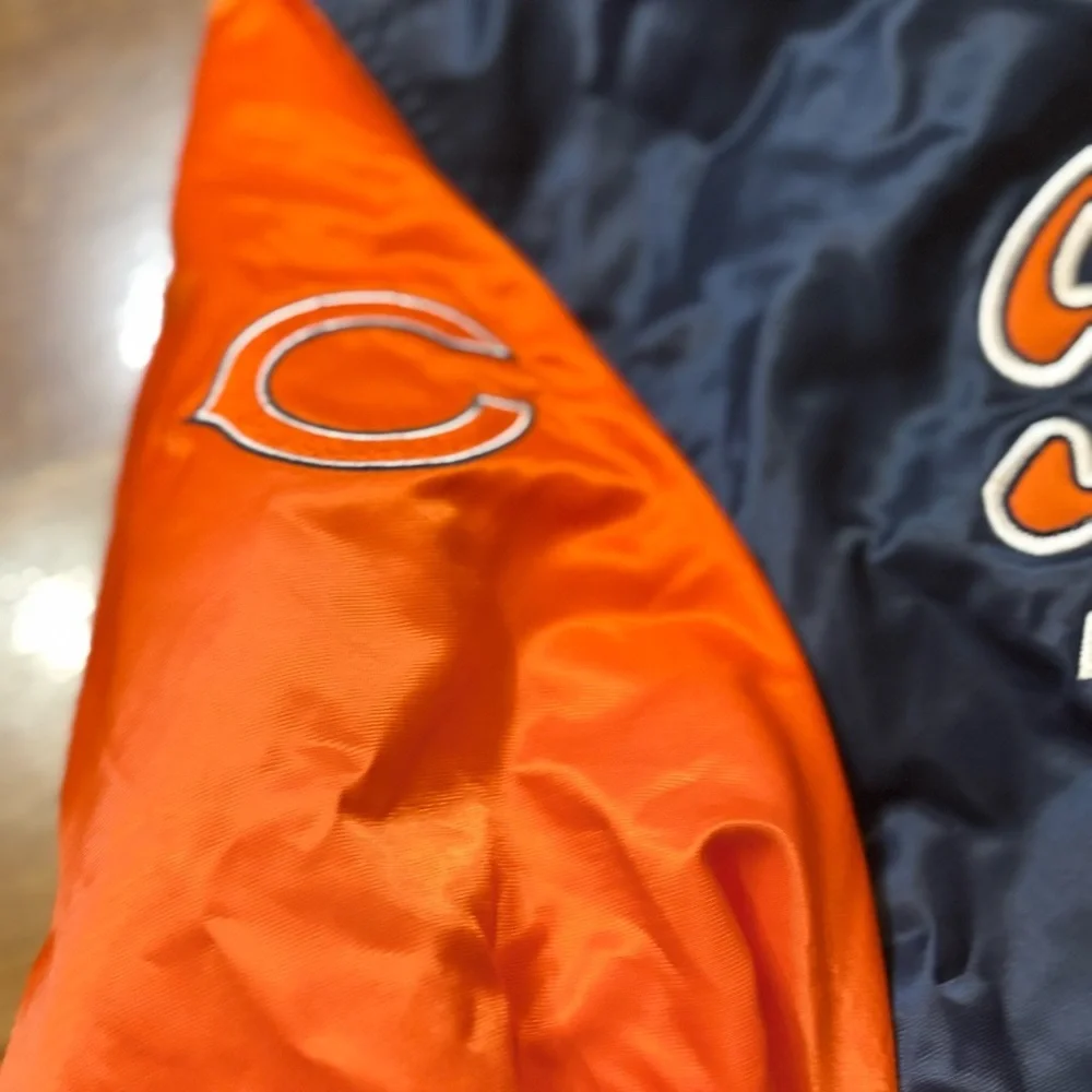 Vintage NFL Chicago Bears Reversible Satin Jacket – Reebok (Men’s L)